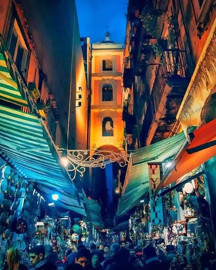 Napoli Centro Storico Un Passo Da San Gennaro Appartement Buitenkant foto